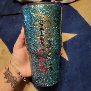 Customized glitter tumblers